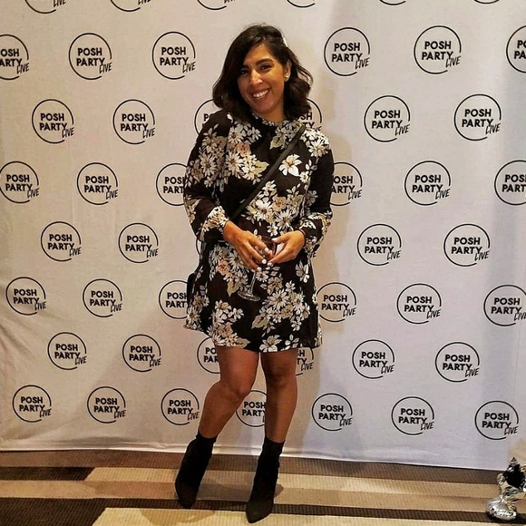 DELICATE BLACK WHITE FLORAL SHIFT DRESS - Picture 8 of 8